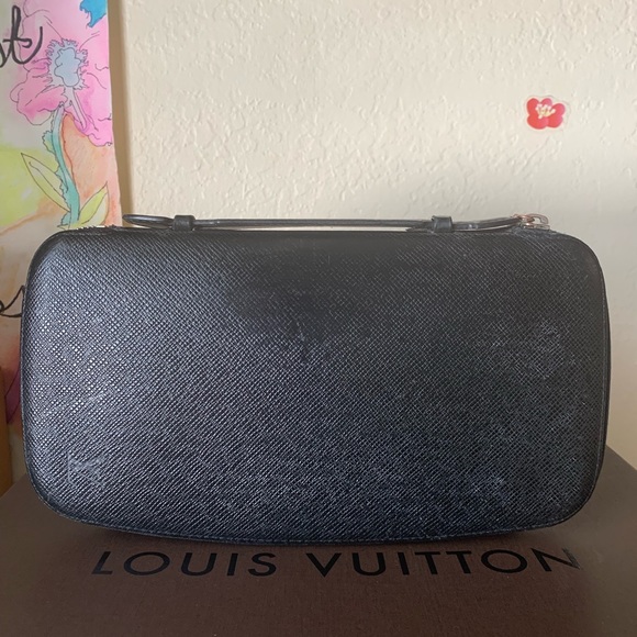 Louis Vuitton Other - Authentic Louis Vuitton Epi Wallet XL